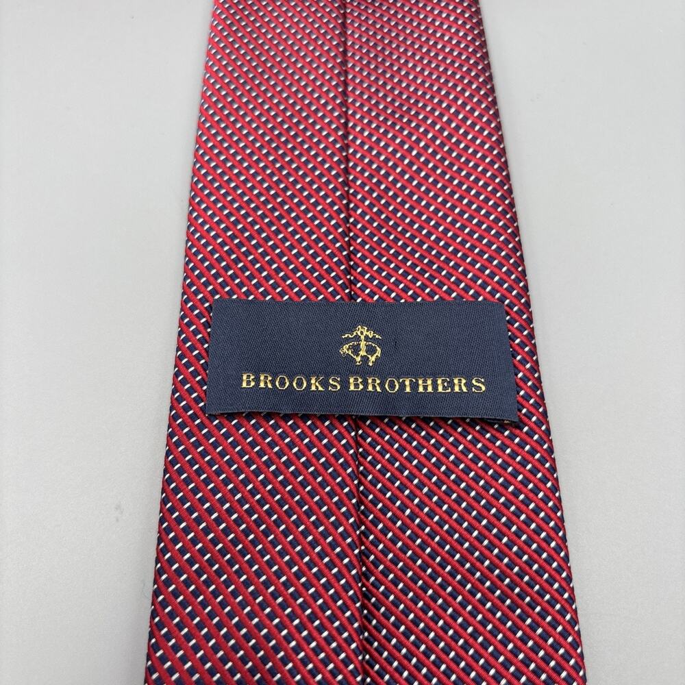 Brooks Brothers Red Silk Blend Tie Striped Mens Necktie - Picture 2 of 4